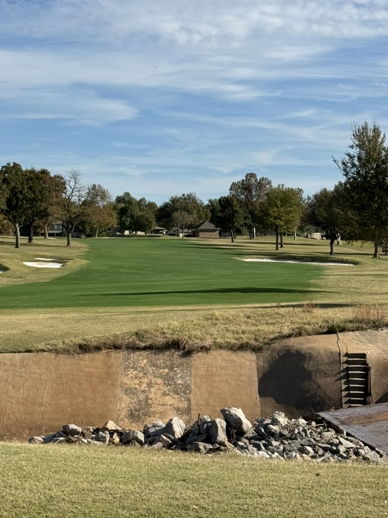 turf_soil_sol's tweet photo. 📍Quail Creek Golf Club
Oklahoma City, OK
1.65 gallons per acre of Greenade Colorant!
#greenade https://t.co/GUuckv3PR8