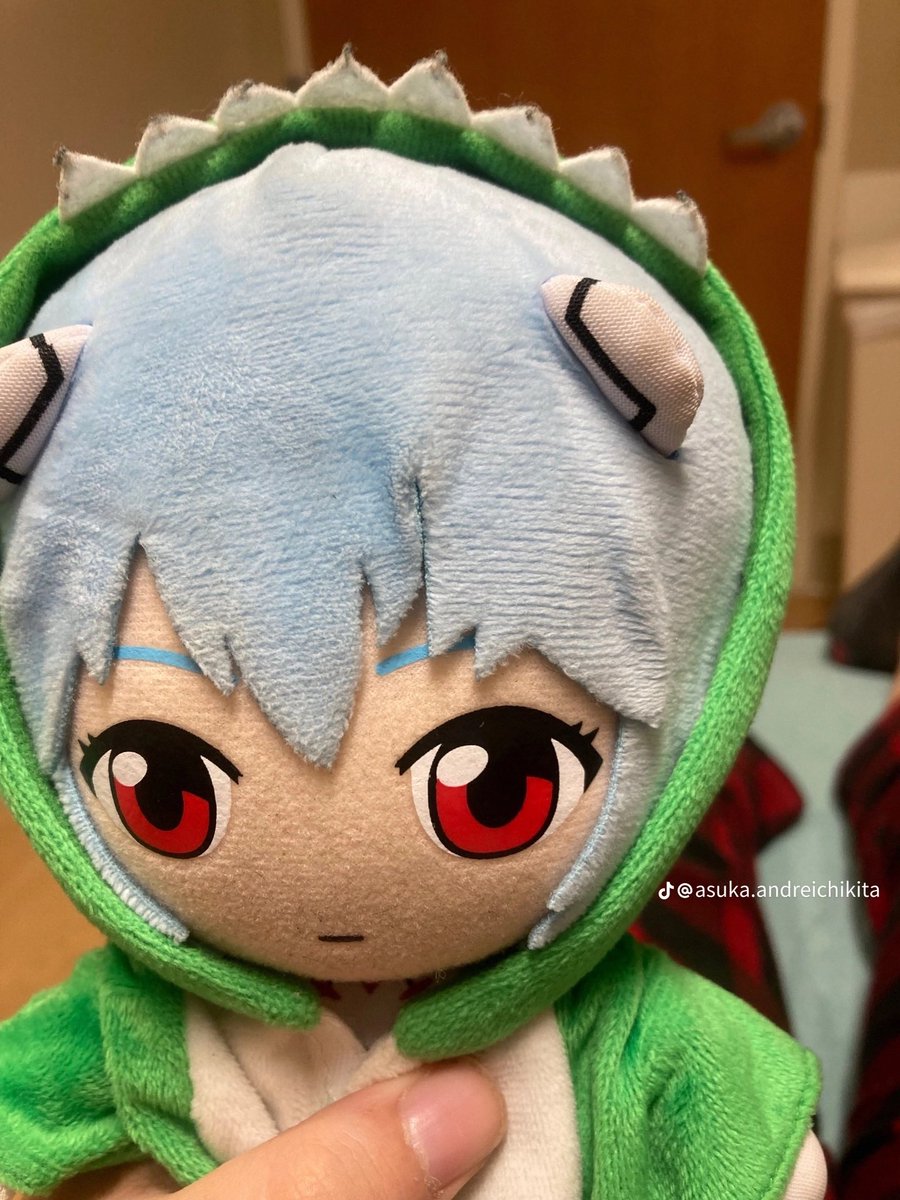 tszpop's tweet photo. amikos perdonen si a los que me pasaron sus oc aún no los he dibujado, últimamente me he estado sintiendo súper mal sentimental y mentalmente, les prometo que hoy les haré su dibujo pendiente, solo para que entiendan del porqué no tuve actividad estos días, bye los quiero https://t.co/Jd31kn1XlP