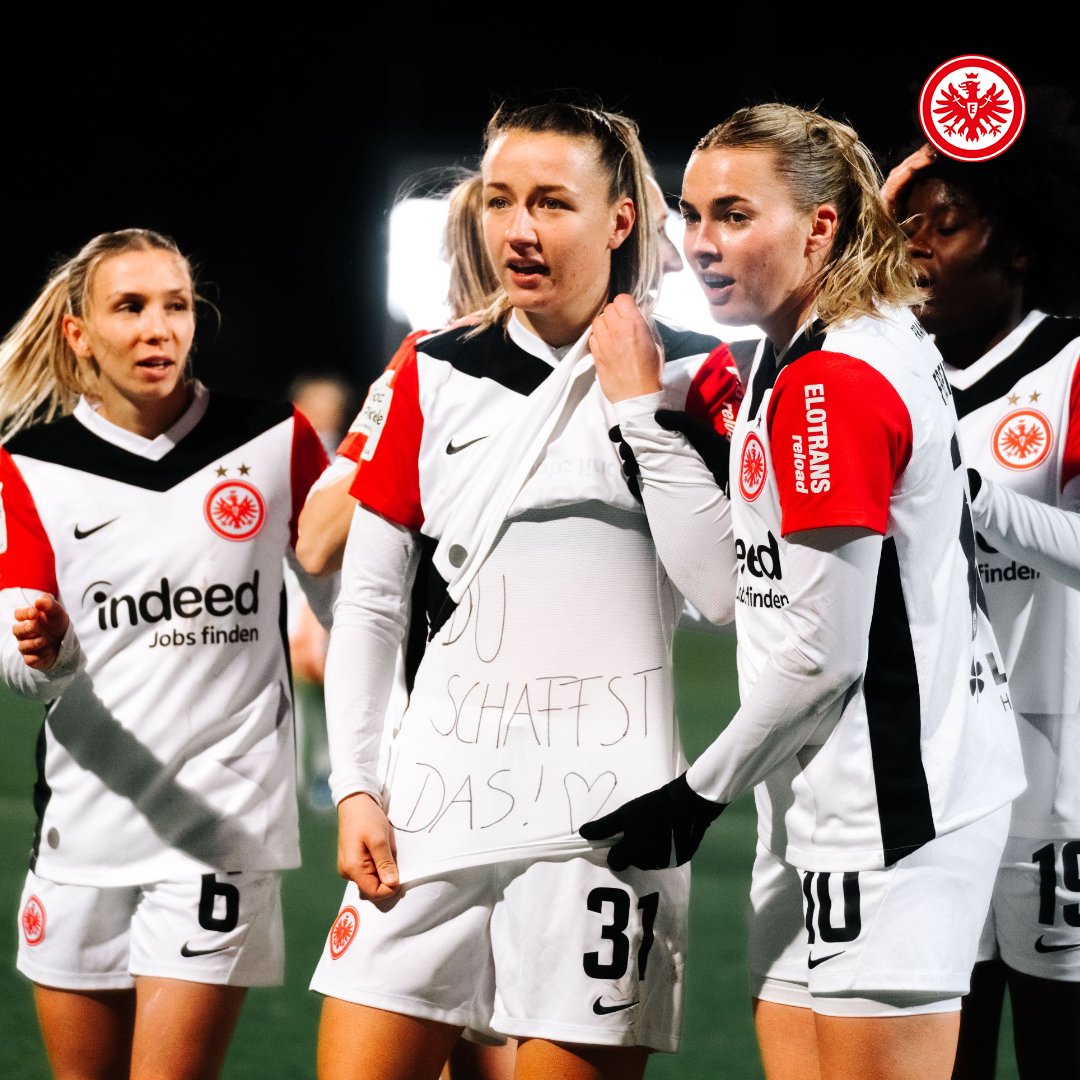 EintrachtFrauen's tweet photo. ♥️♥️
––––––
#SGE #EintrachtFrauen | #DieLiga #SGERBL | 2:0 https://t.co/7RwRJDgh2x