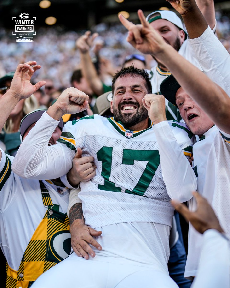 packers's tweet image. Last time we wore these it was a movie

RT to see them again this Sunday in Seattle

#ProBowlVote + @thekidmcmanus