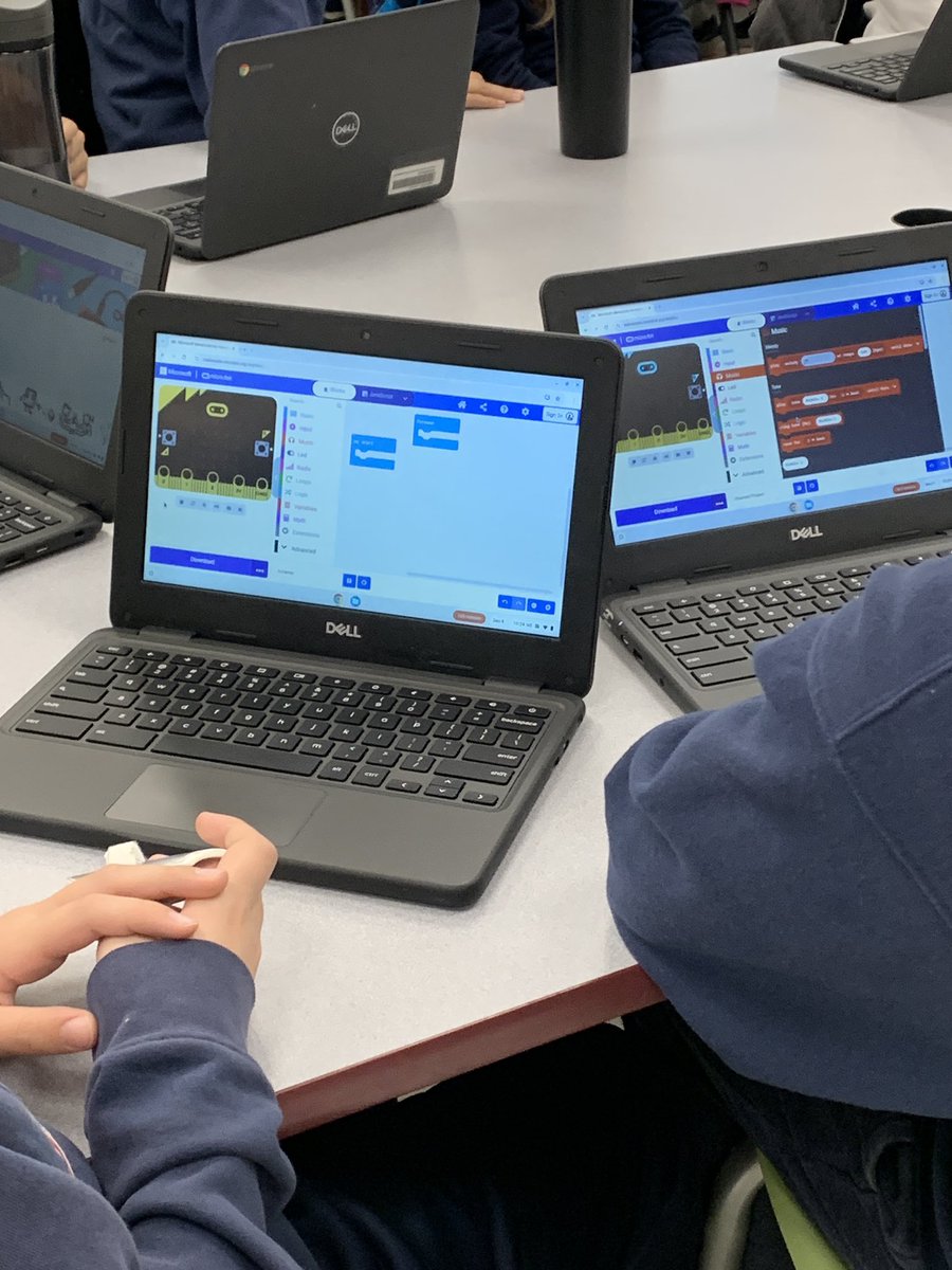 DLIT_TCDSB's tweet image. Kickoff for #TCDSBCSEdWeek ! Amazing turn out from all our areas fully engaged with @microbit_edu ! Thanks to Bishop Marrocco TM for hosting us & our Math Dept. for running the session! @TCDSB @TCDSB21C @laila_velocci @TCDSB_MathSO #impactsofcomputing #csedweek #csheroes