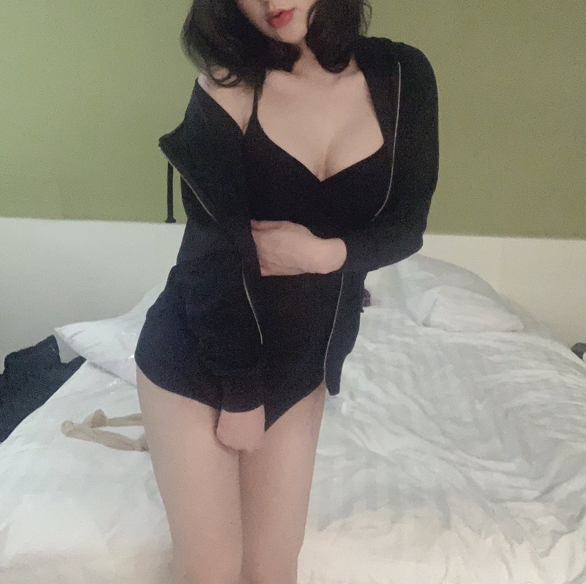 totkde's tweet photo. Broke boys don't deserve no pussy https://t.co/lEPzuWChjg