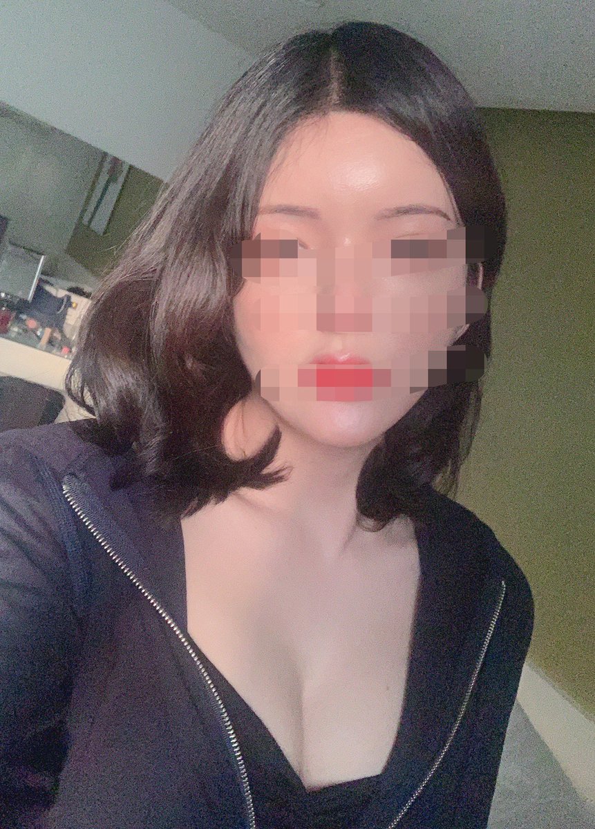 totkde's tweet photo. Broke boys don't deserve no pussy https://t.co/lEPzuWChjg