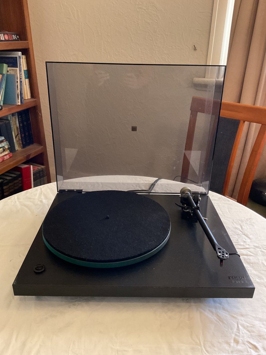 tangoOz's tweet photo. @RegaResearch Hi again, thanks for that however it’s black. He bought it sometime between 1997 and 2006. I was hoping to get a closer date. https://t.co/vylNvbXWVe