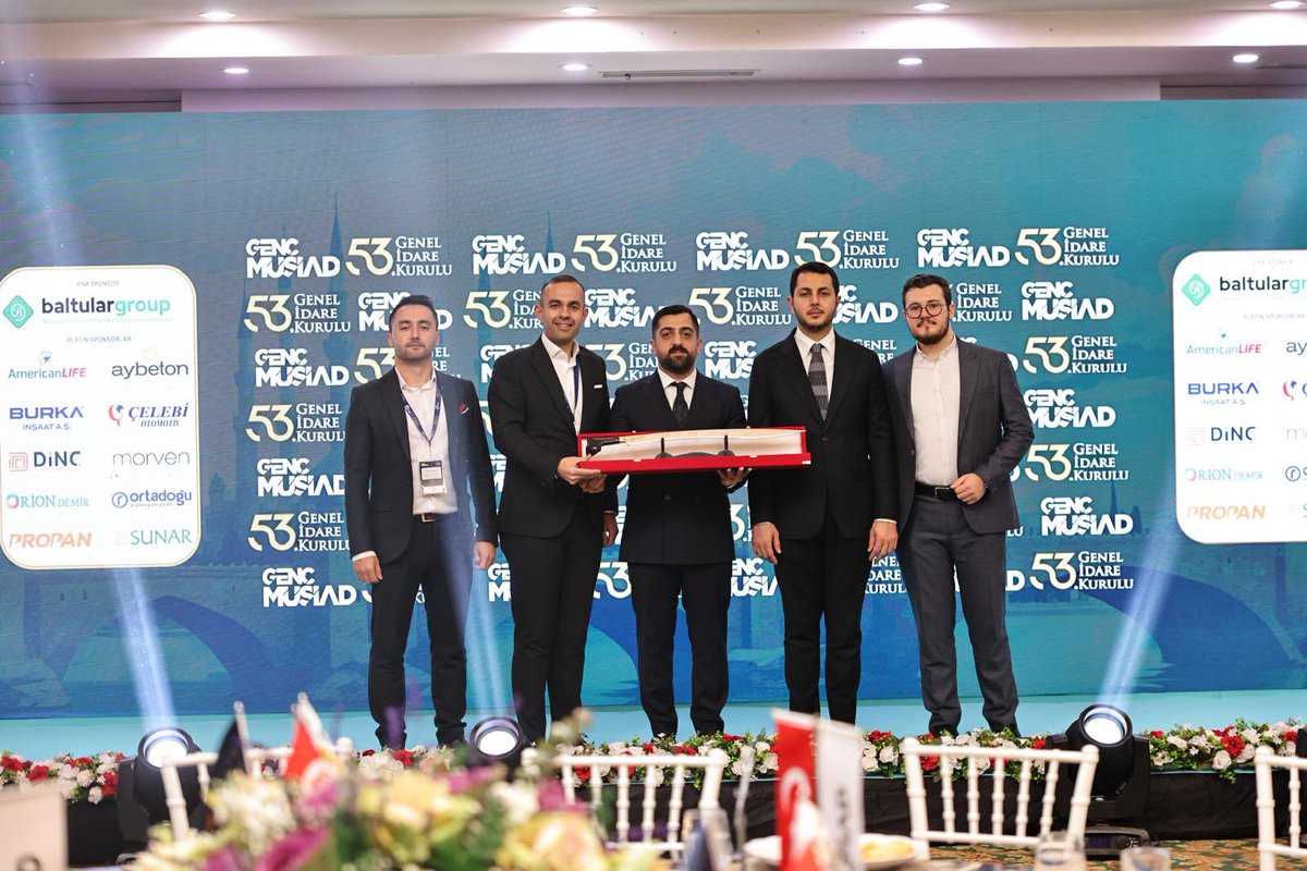 Genç MÜSİAD Adana şubemizin ev sahipliğini yaptığı 53. Genel İdare Kuruluna şube başkanımız Hüseyin Sarı ve yönetim kurulu üyelerimizle birlikte katılım sağladık. Nazik ev sahipliği için <a href="/gencmusiadadana/">Genç MÜSİAD Adana</a> şubemize teşekkür ederiz.