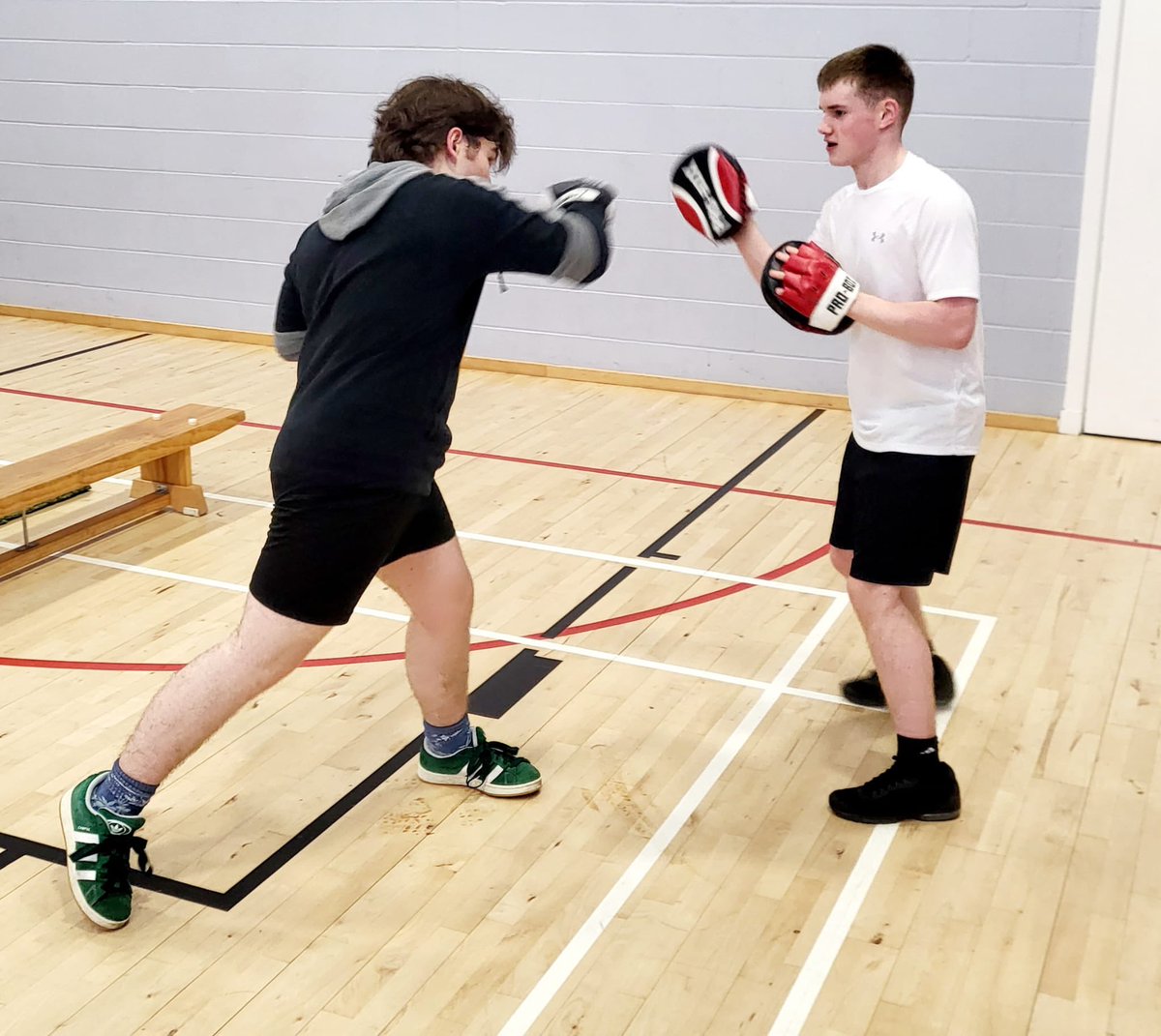 𝗘𝗫𝗘𝗥𝗖𝗜𝗦𝗘 &amp; 𝗙𝗜𝗧𝗡𝗘𝗦𝗦 | 💪🏽

Our Exercise and Fitness NPA pupils punching there way through a Friday morning participating in a boxercise class 💥🥊