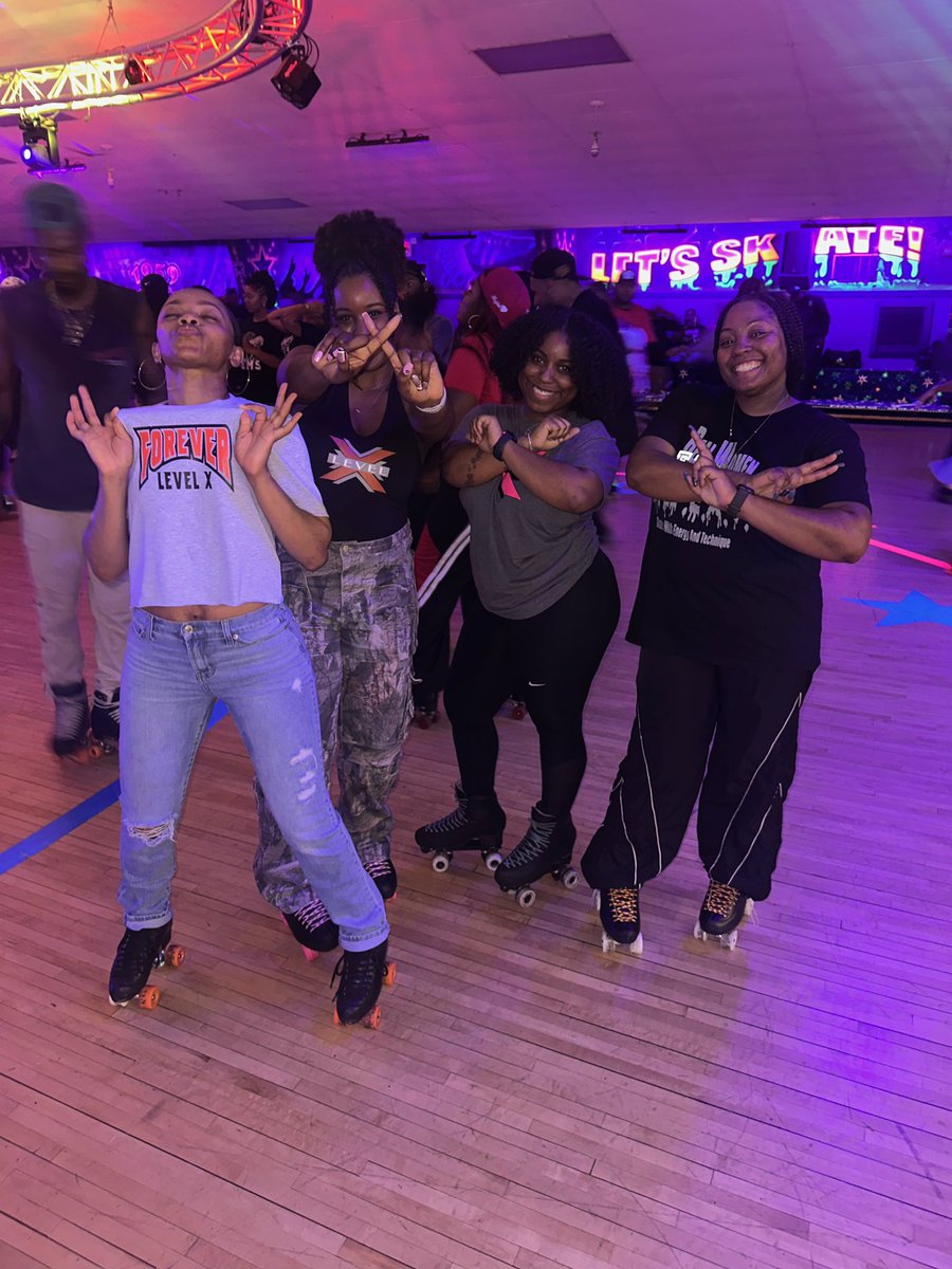 itsssbooog's tweet image. my girlie pies 🩷 #levelX