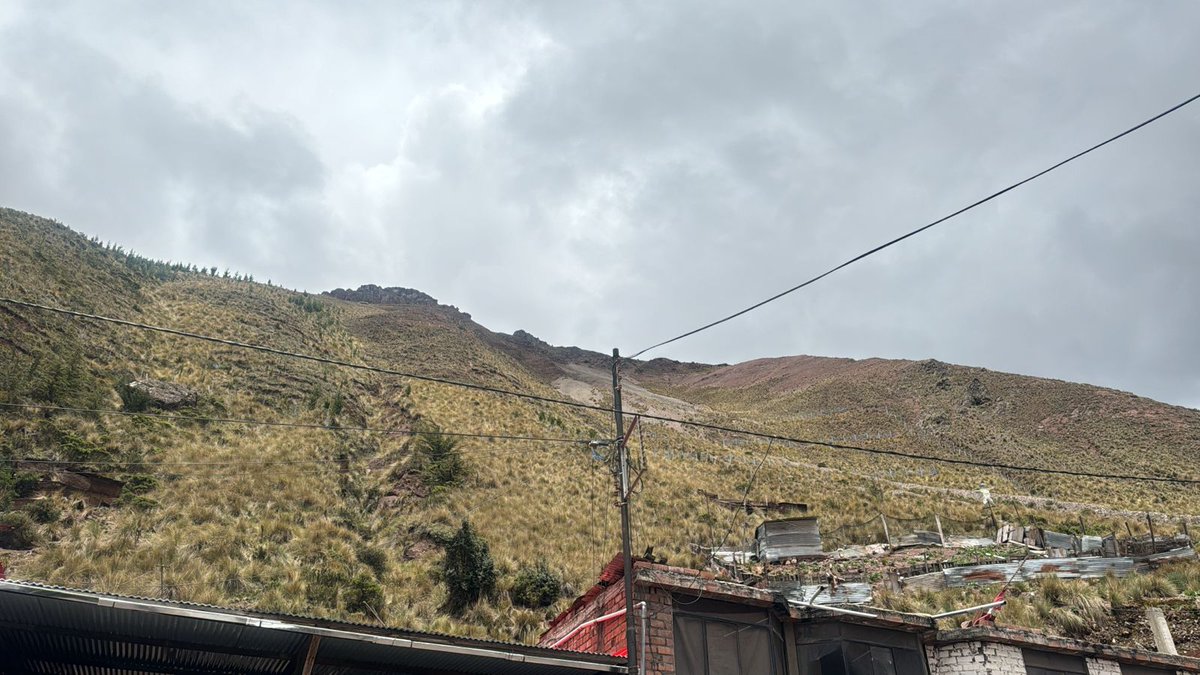indeciperu's tweet photo. 📍Huarochirí - Lima | Equipo #GIRED se movilizó hasta la cuenca alta del río Rímac ante el aviso de lluvias intensas a fin de proporcionar asistencia técnica a las autoridades del lugar. 👍🏼🇵🇪 https://t.co/EYRxkuHgbq