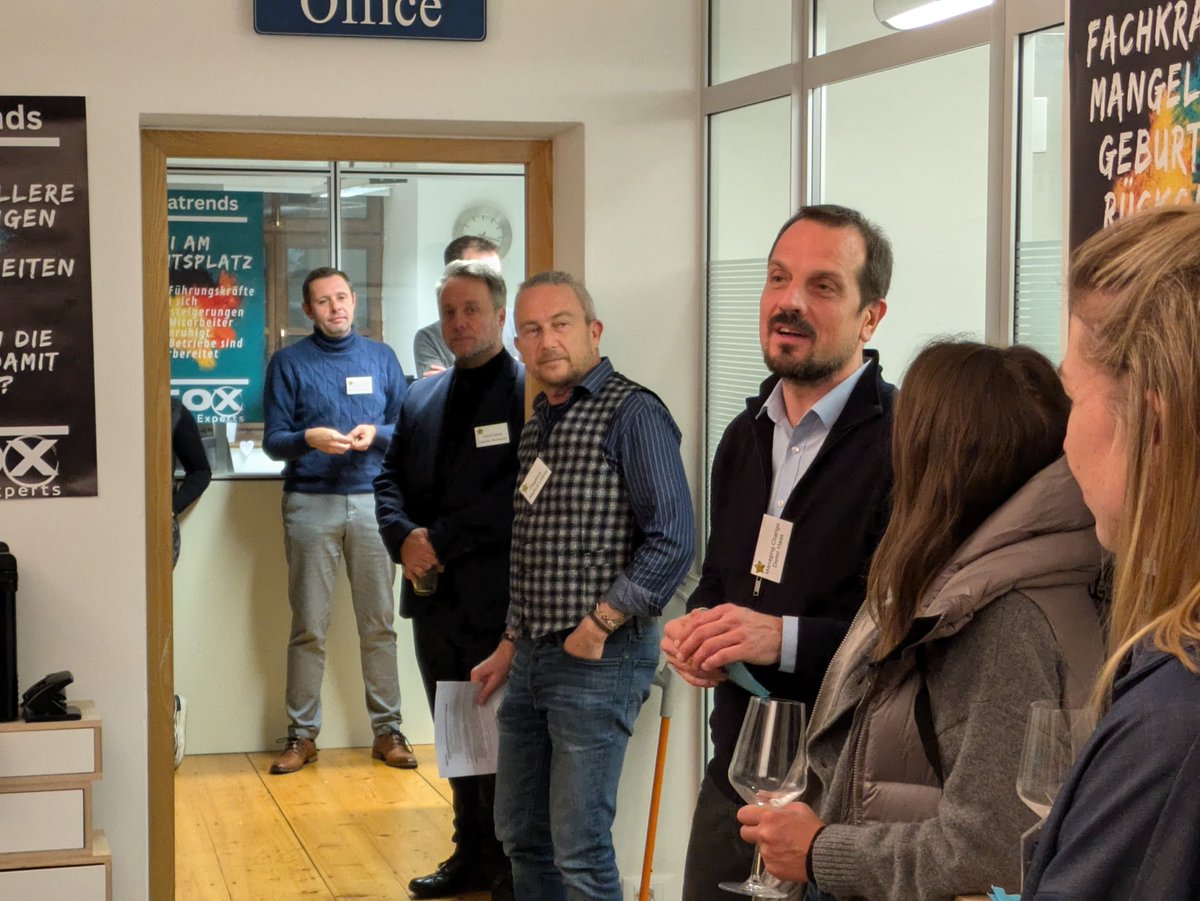 ECompaniesEU's tweet photo. „Die Veränderung am Arbeitsmarkt &amp; Chancen durch flexibles Outsourcing“ war der Titel unseres After Works, das in den Räumen unseres Kooperationspartners https://t.co/TFcLQmCqDx stattfand.

Mehr hier: https://t.co/on6zVK8cVQ

#AfterWork #Arbeitsmarkt #neox #ExcellentCompanies https://t.co/5TEcrt10ls