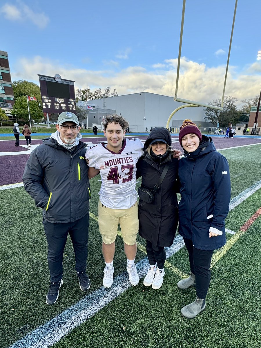 Happy 21st birthday <a href="/Benmichel11/">Ben michel</a> <a href="/BEN_MICHEL207/">Ben Michel</a> Glad to see you embracing that East coast lifestyle <a href="/MTA_Football/">Mounties Football</a>