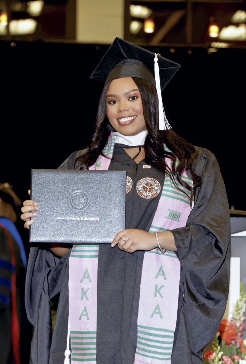 Its been a whole year since i graduated with my Masters🥹🩷WILD