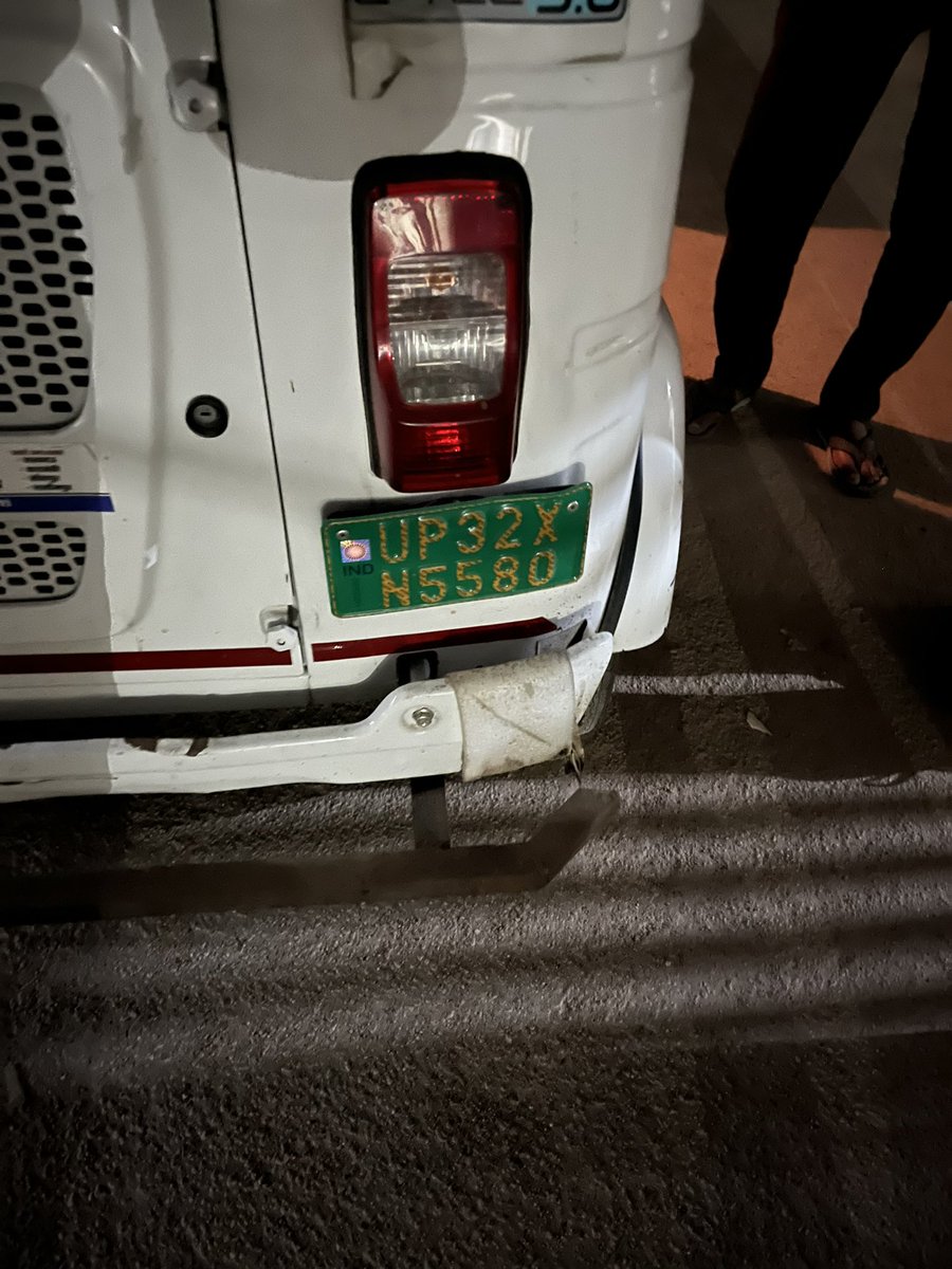 MOGAMBO_TWEETS's tweet photo. But on reaching the location he asked me to pay Rs 100 

Made a lot of drama and mess and even called the police

He was drunk and threatened me with severe consequences if I didn’t pay him  Rs 100

Please find attached the auto number and ride details in the picture @RapidoCares https://t.co/qqhyjYI15d
