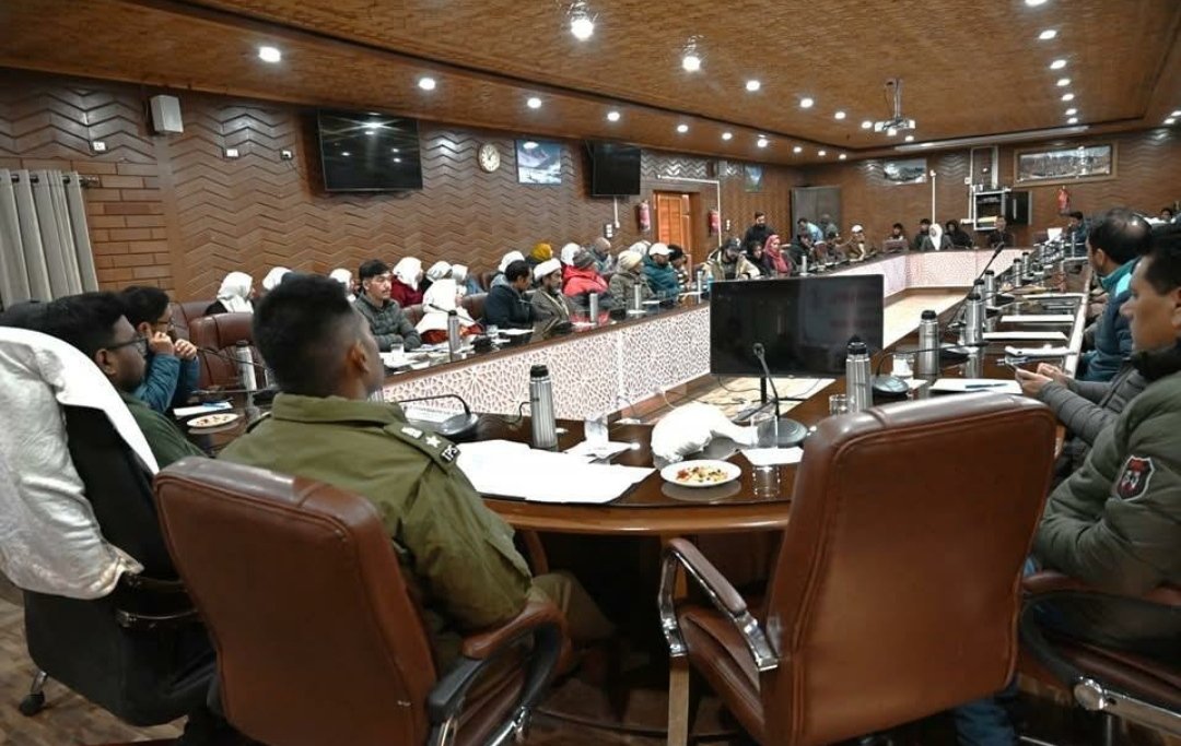 ShabirHusainRTI's tweet photo. District Administration Collaboration with @YACkargil Celebrated #InternationalAntiCorruptionDay in Kargil Ladakh with theme, "Uniting with Youth Against Corruption: Shaping Tomorrow's Integrity," 
and highlighting role of youth in combating corruption. https://t.co/3JZDOOk0RL