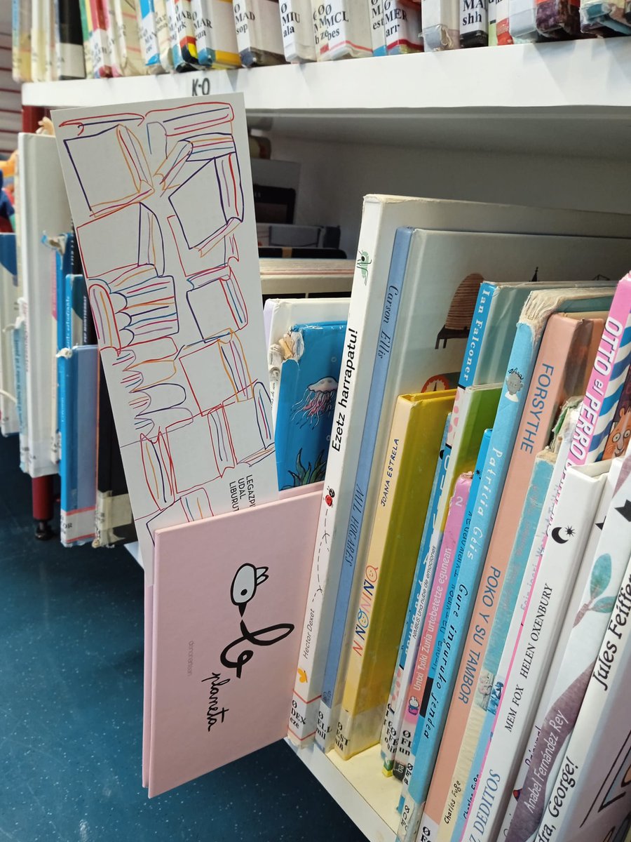 Datorren urterako orri-markatzaile berriak egin dizkigu Lorena Martinez ilustratzaileak. Ikusi blogean: labur.eus/hw9Kp La ilustradora Lorena Martínez ha diseñado el nuevo marcapáginas de la biblioteca para el año 2025 en el blog, labur.eus/bgQ63 #legazpiherria