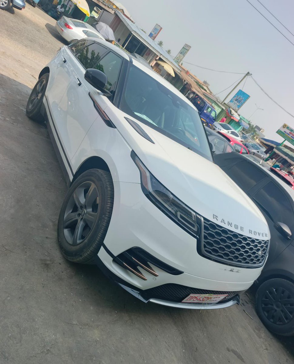 kyei_7's tweet photo. 2022 Range Rover Velar 
Solid Engine
Air suspension
Push start 
Blind spot 
Remote start engine 
Full leather interior 
Panoramic sunroof
Fully loaded
🇬🇭865,000

Contact: 0559907194 https://t.co/HsJSBLYlI0
