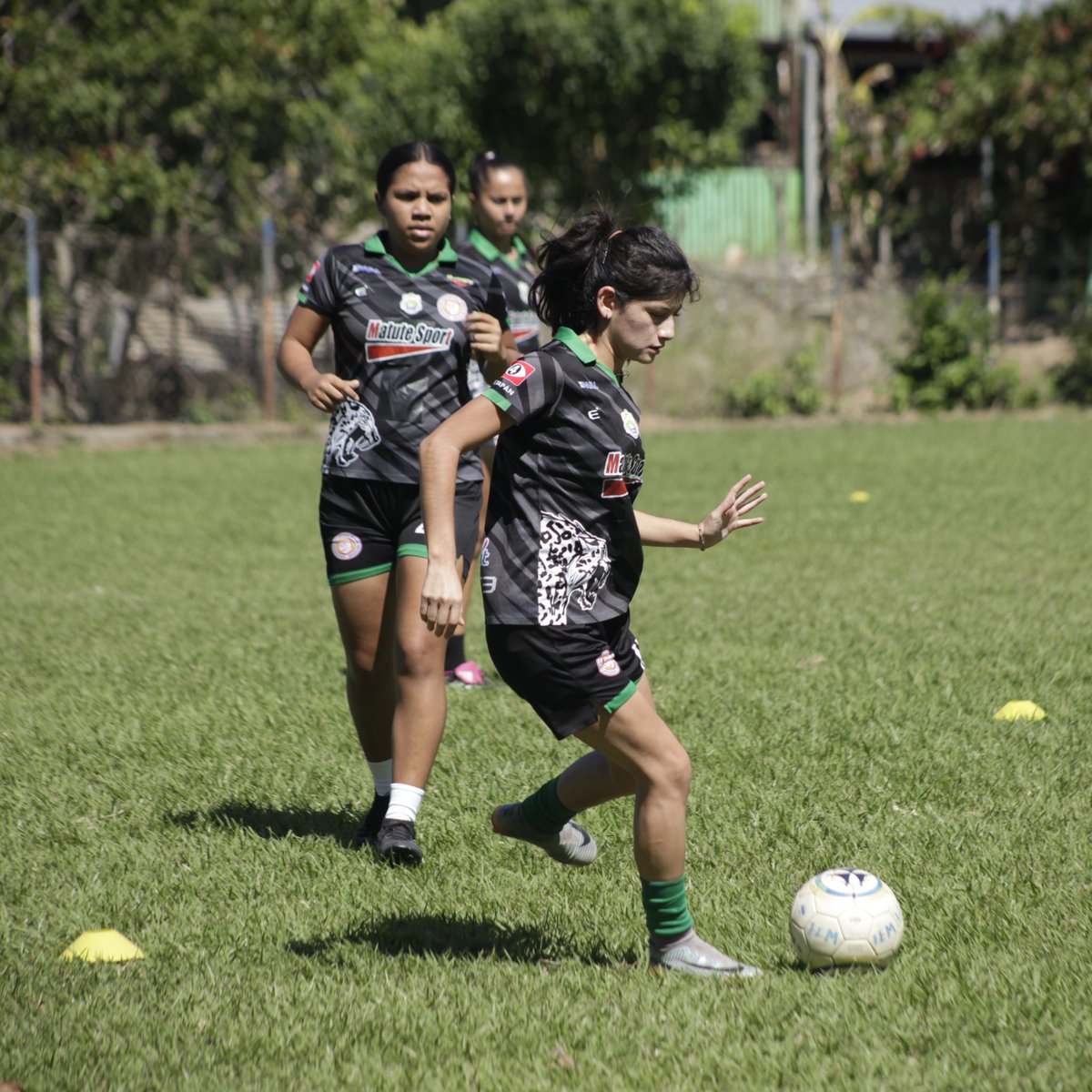 ADIMetapanFsv's tweet photo. Iniciamos semana. 🏃♀️➡️⚽️
#Proyecto1 https://t.co/yTYOwvNzVU