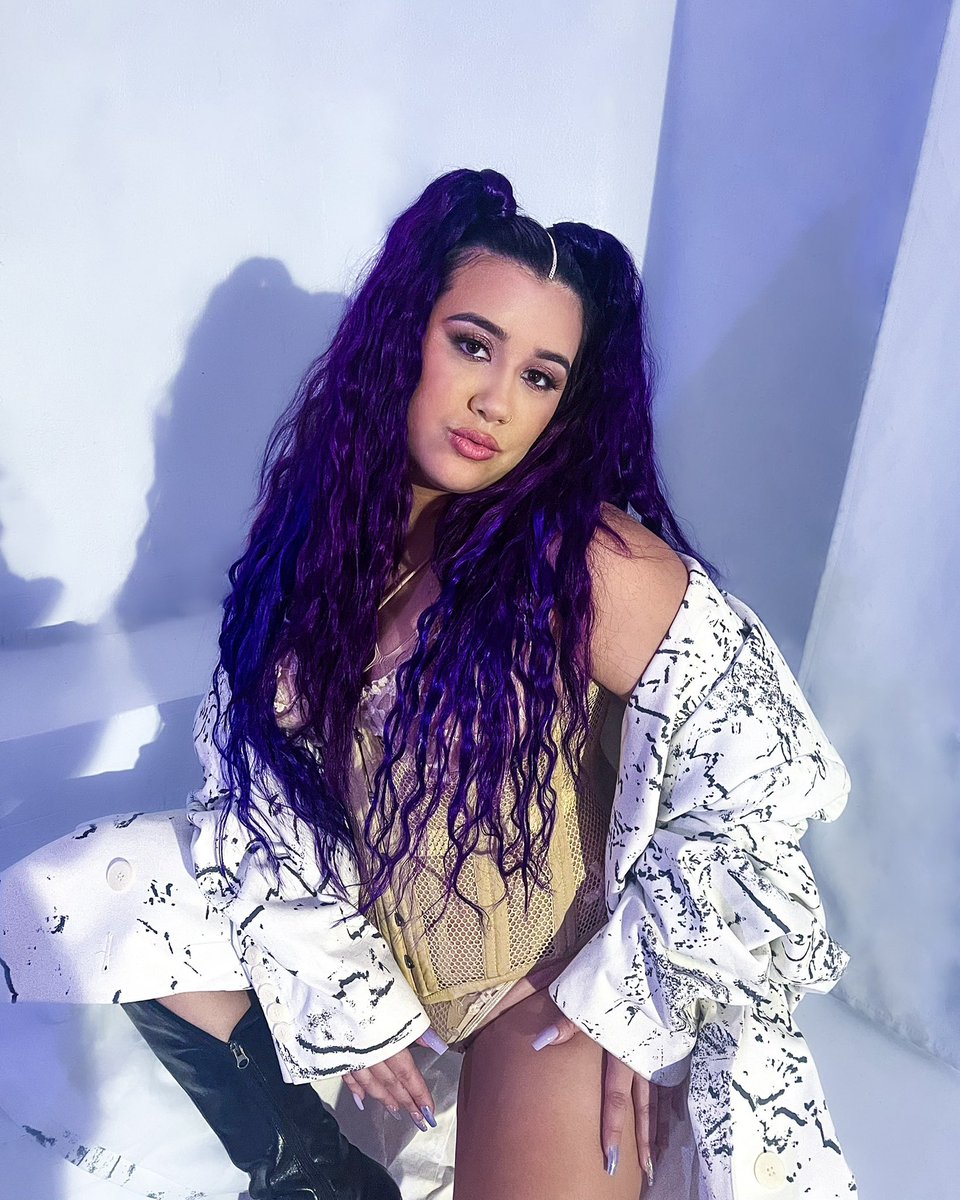 who’s been streaming Sway With Me stripped down?❤️✨ i cannot thank you guys enough for all of the love, support and motivation you’ve given me to explore new parts of myself &amp; my music⭐️🥹😭 2025 is going to be iconic💫