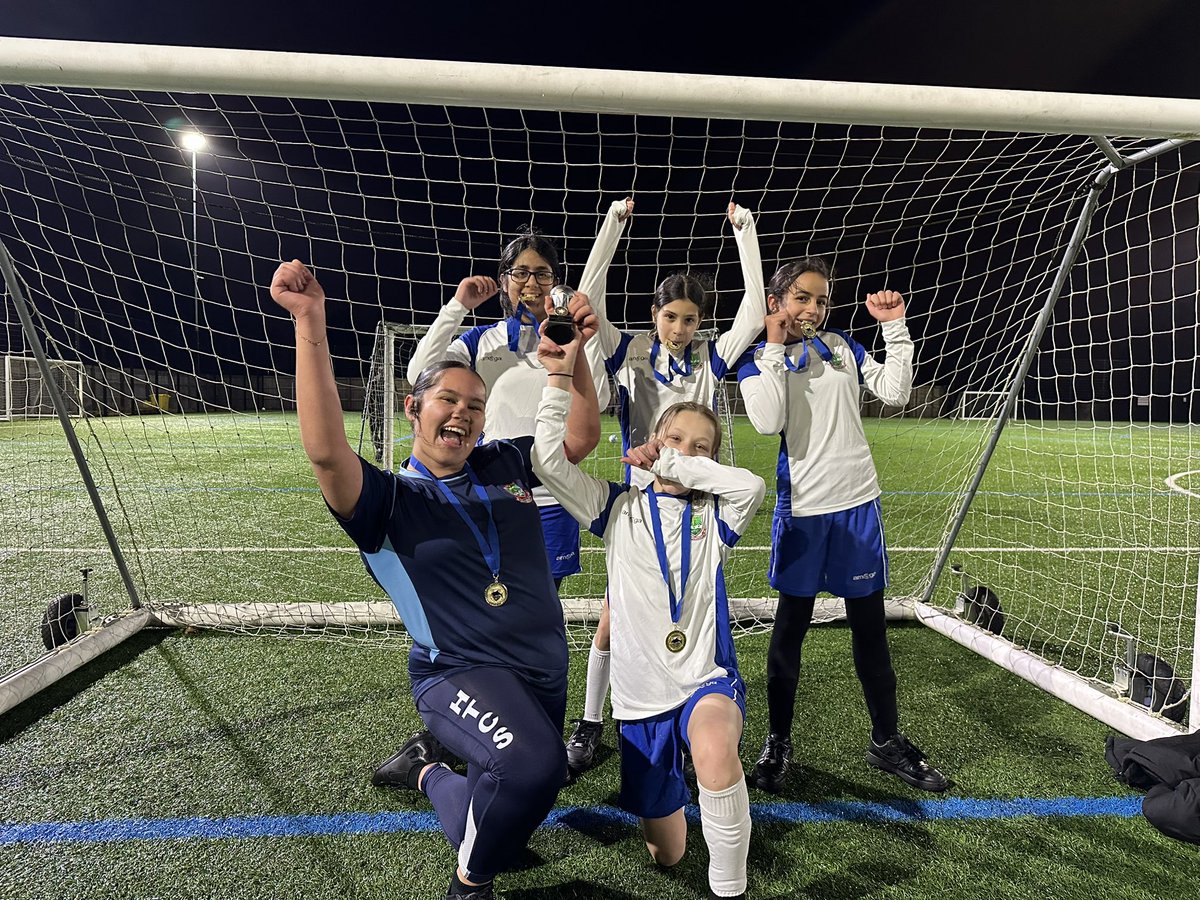 HolyTrinityPE_'s tweet photo. Congratulations to our KS3 Girls Football Team for winning the Autumn football tournament @YourSchoolGames @BarclaysFooty @HolyTrinityCol @YouthSportTrust 🥳⚽️🏆 https://t.co/UPjVSyYfqL