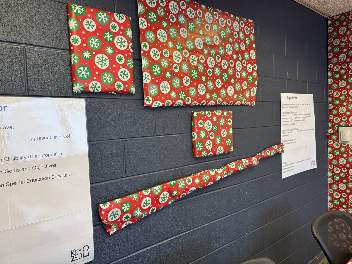 DrLelandWagner's tweet photo. If anyone sees any elves running around PD…let them know I’m looking for them! #WEarePD58 https://t.co/MnOBGRFq7m