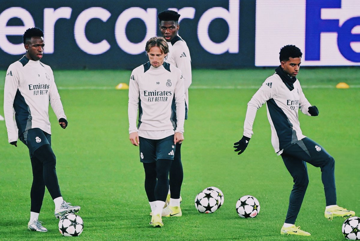MadridXtra's tweet photo. Training today! 🩶🏃🏼 https://t.co/HMmlljB4ly