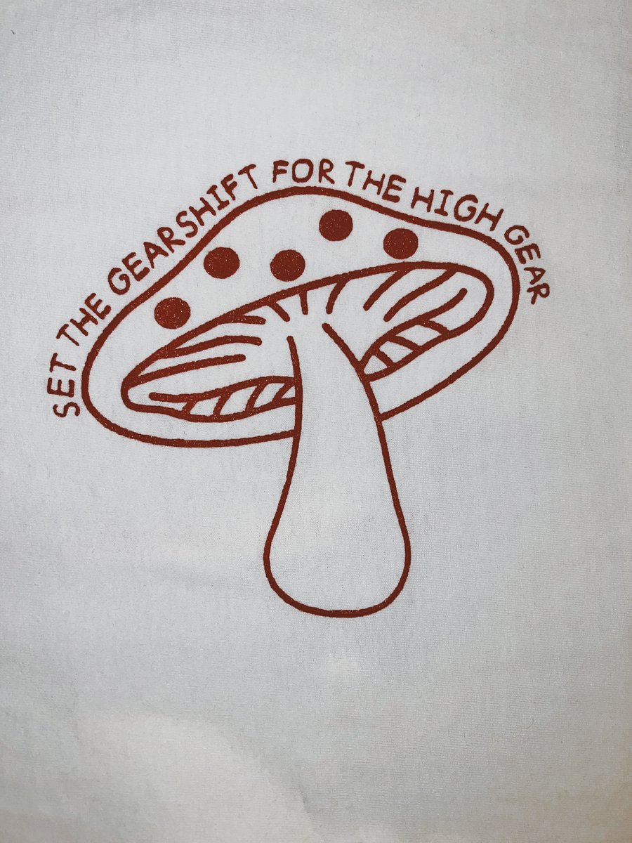 MY FIRST EVER SCREENPRINT (I am proud of lol) 🎉 
I can’t wait to make more of these for the sh0p!

⭕️ #phanart #phishlyrics #phishlot #phish