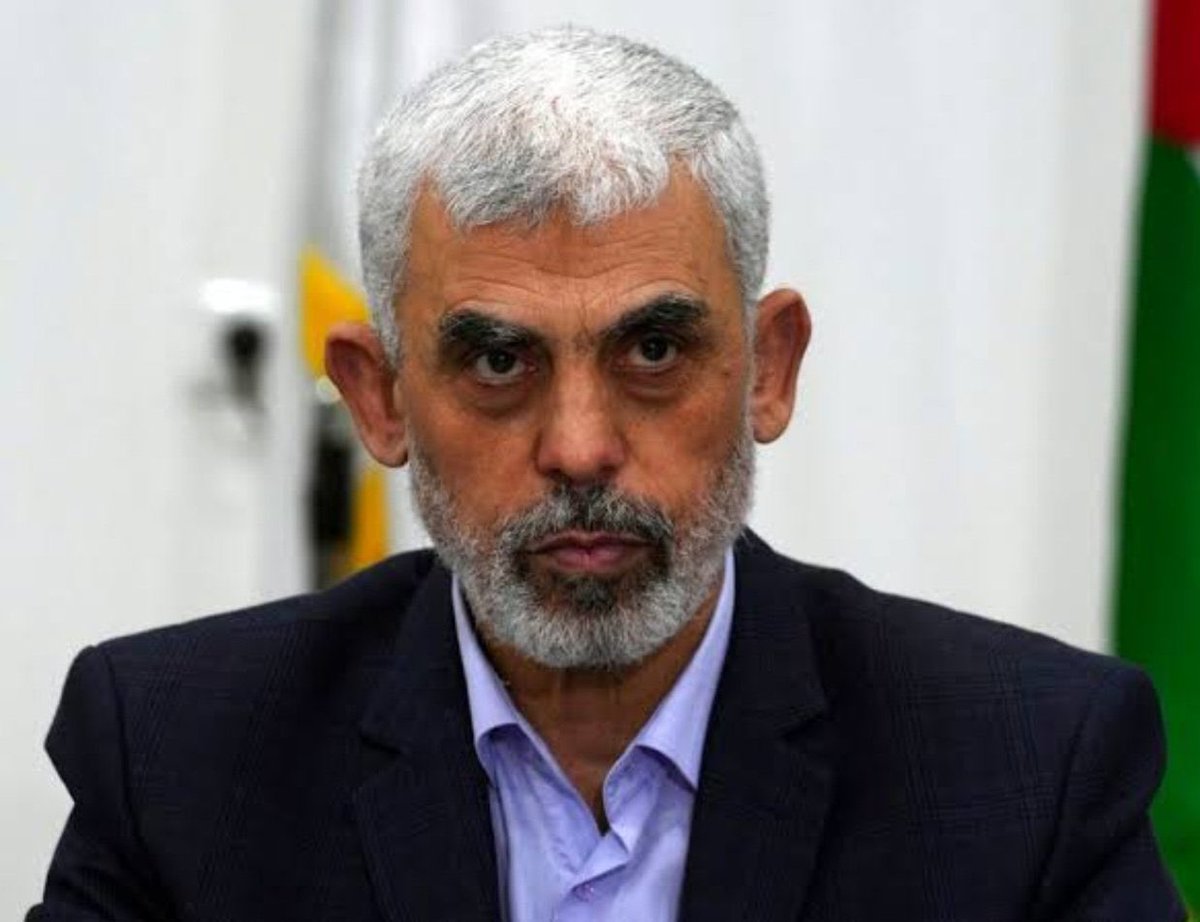 بغباء هذا الرجل تفكك المشروع الايراني وتمدد الكيان الصهيوني المجرم