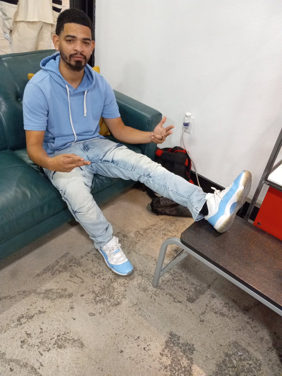 TracyHu80387567's tweet image. We enjoyed meeting the #Arizona #community as #Twenty3Tc #music collection was in full rotation throughout the store.

#Twenty4keem #family 
#music #rapmusic #rappers 
#meetandgreet #Arizona 
#Phoenix #Phoenix #Az