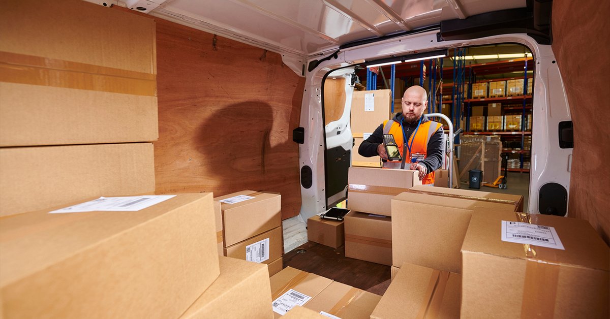 ParcelInsurance's tweet image. How does USPS ending DDU discounts affect your shipping costs? Now’s the time to rethink your strategy and explore alternatives. Learn more: hubs.la/Q02-FhGM0