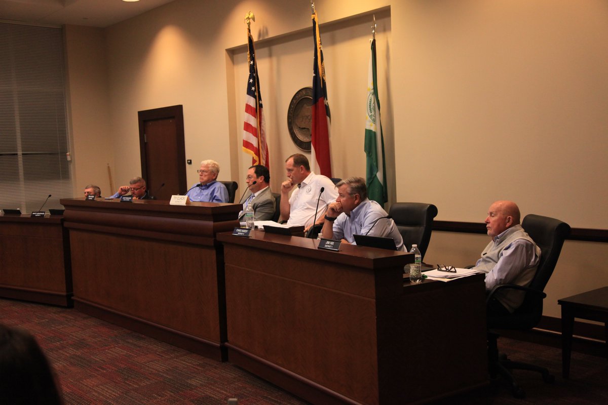 sydneysreports's tweet photo. On Monday, Dec. 2, I attended the @JacksonCountyGA  Board of Commissioners meeting. Click to read about upcoming developments in the nation's fourth-fastest-growing county.
https://t.co/EiWgEqaK8J https://t.co/mfpx0ilRut