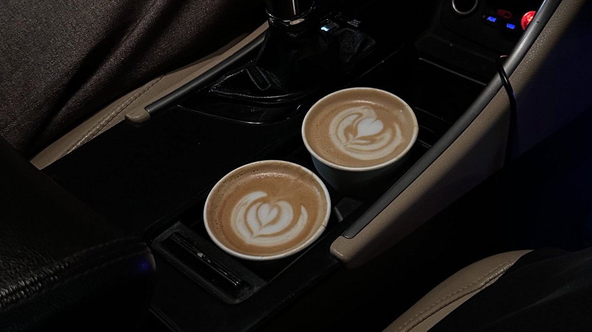 على مشهاك خذني وين ماودّك على مشهاك 
معك تحلى مشاوير العمر  و الروح مسرورة🤎.