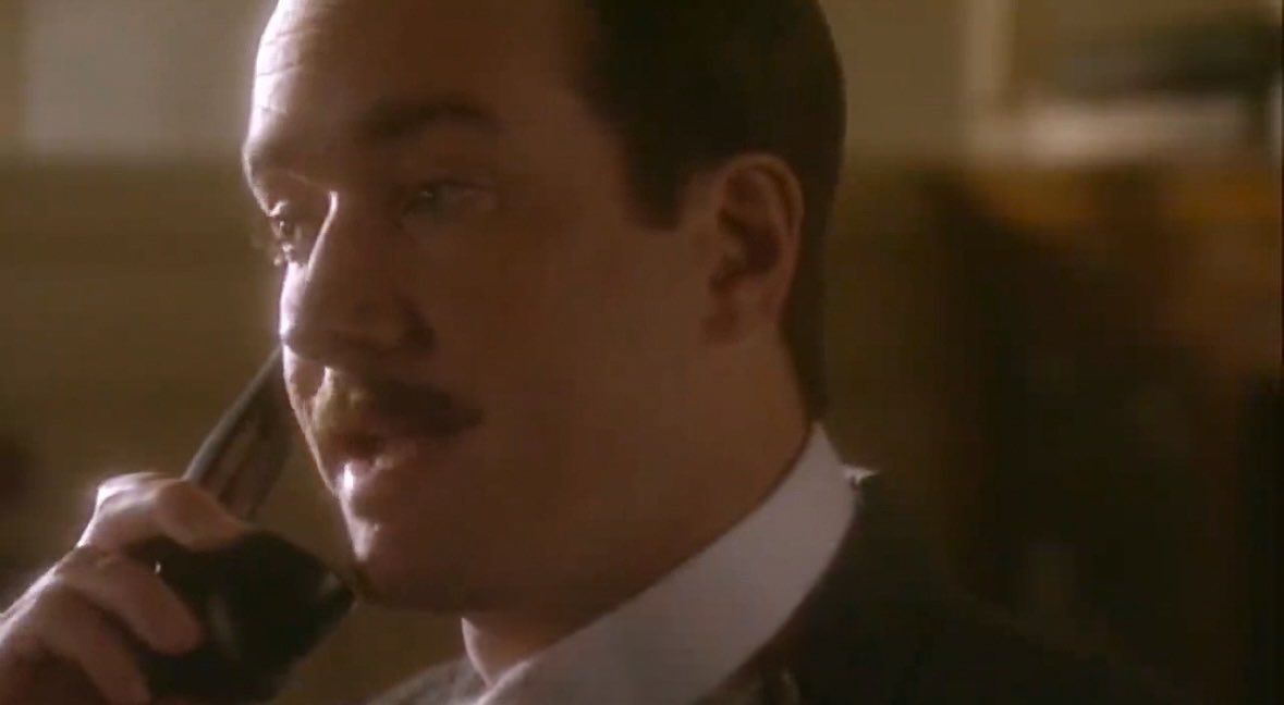 MacfadyenDaily's tweet image. Matthew Macfadyen in Marple.

#matthewmacfadyen #marple
