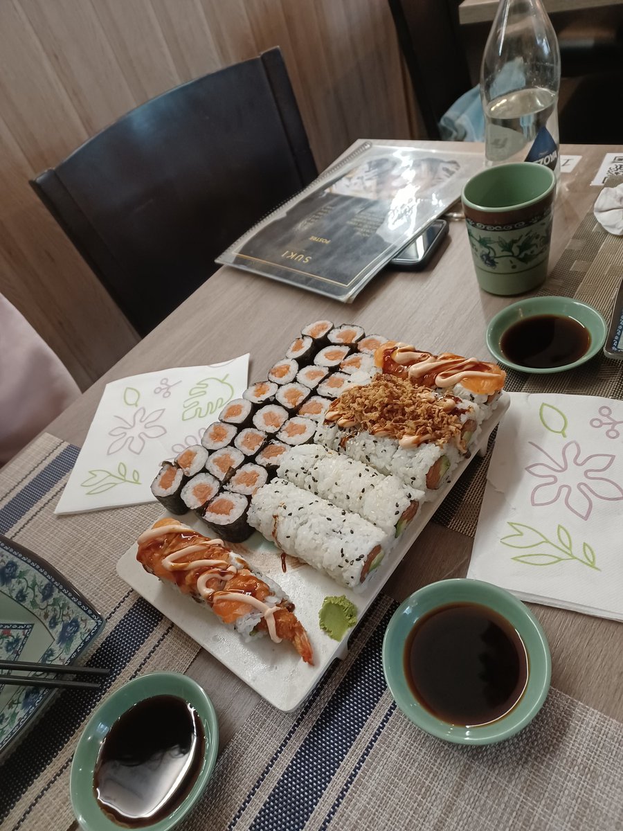 menttee's tweet photo. que susto tanto maki https://t.co/DX7S9iURSv
