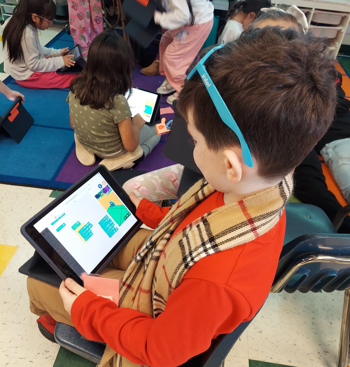 EdTechieMeg's tweet photo. 2nd graders engaged in an Hour of Code with @WonderWorkshop Thank you @BryanLMiller for this hands-on virtual robot experience! #FunWithWonder @CharnickITC @mrwardtechie @CIT_PWCS https://t.co/nKRAOGLqc8