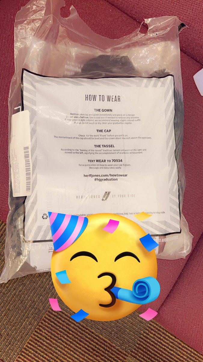 Marley__Monroe's tweet photo. Oh nothing… just picked up my cap and gown 🧑🏽‍🎓 🤩 #AfricanaStudiesScholar #BachelorsOfScience #CoLA #SIUC @SIUC https://t.co/pvQv3xU5jR
