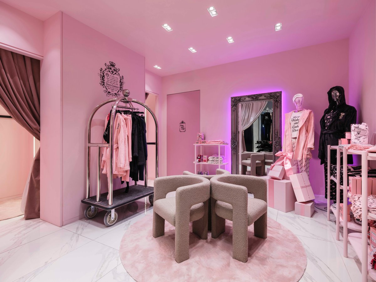 Authentic Brands Group (@authenticbrands) on Twitter photo .<a href="/juicycouture/">Juicy Couture</a> is back on the UK high street! Check out the brand’s new store at Westfield Stratford, East London, where 2000s IT girl vibes meet modern glam. The space blends iconic elements from previous Juicy stores with modern touches like bursts of black and pink. .<a href="/juicycouture/">Juicy Couture</a> is back on the UK high street! Check out the brand’s new store at Westfield Stratford, East London, where 2000s IT girl vibes meet modern glam. The space blends iconic elements from previous Juicy stores with modern touches like bursts of black and pink.