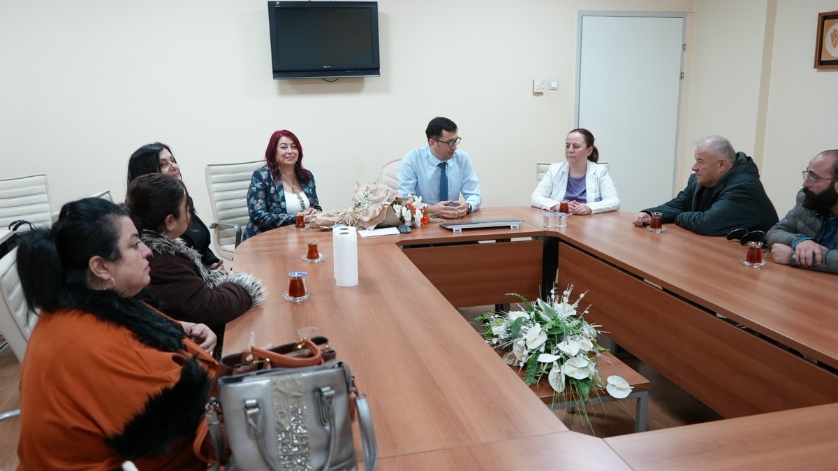 Türkiye Sakatlar Derneği Aydın Şubesi'nden Başhekimimize Ziyaret

Türkiye Sakatlar Derneği Aydın Şube Başkanı Zeliha Gündoğdu ve Yönetim Kurulu Üyeleri, Başhekimimiz Prof.Dr.Mücahit Avcil'i makamında ziyaret etti.