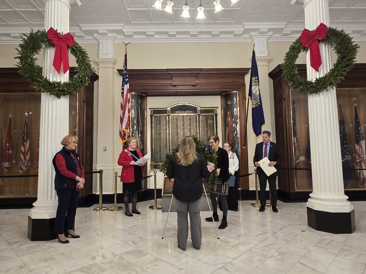 NHHouseofReps's tweet photo. The Wreaths Across America Kick Off and Wreath laying ceremony at the #NHStateHouse was today! It is an honor for the General Court to host such a special event in our Hall of Flags!
Let us #RememberTheFallen and #LiveInPurpose this season! https://t.co/1lywUv1gU7