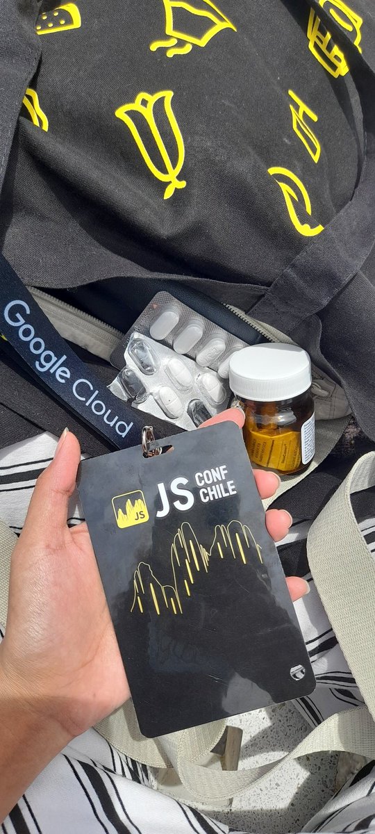 apiKeyQqari's tweet image. #JsConf 💛
I was sick...So I couldn't really TALK to people😷🤒
But I really enjoyed the conferences😊
@jsconfcl