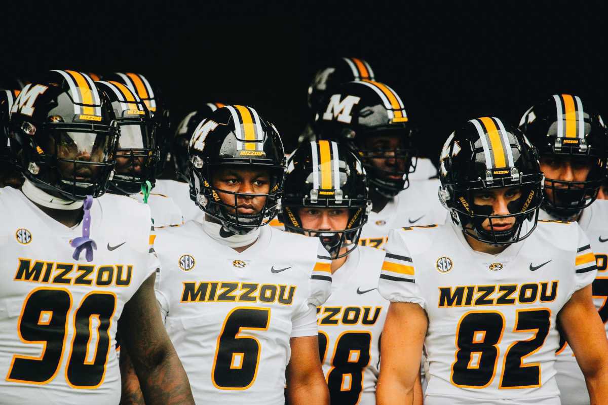 FCRecruits's tweet image. We Are The Home Of Real Recruiting !

C/o 26 / 27 &amp;amp; 28 If You Are Interested In Being Recruited By The University Of Missouri ( @MizzouFootball ) Please COMMENT film , RETWEET &amp;amp; DM transcripts. We Are Sending Over Playmakers For Eval At All Positions 🎥 #FirstChoice
