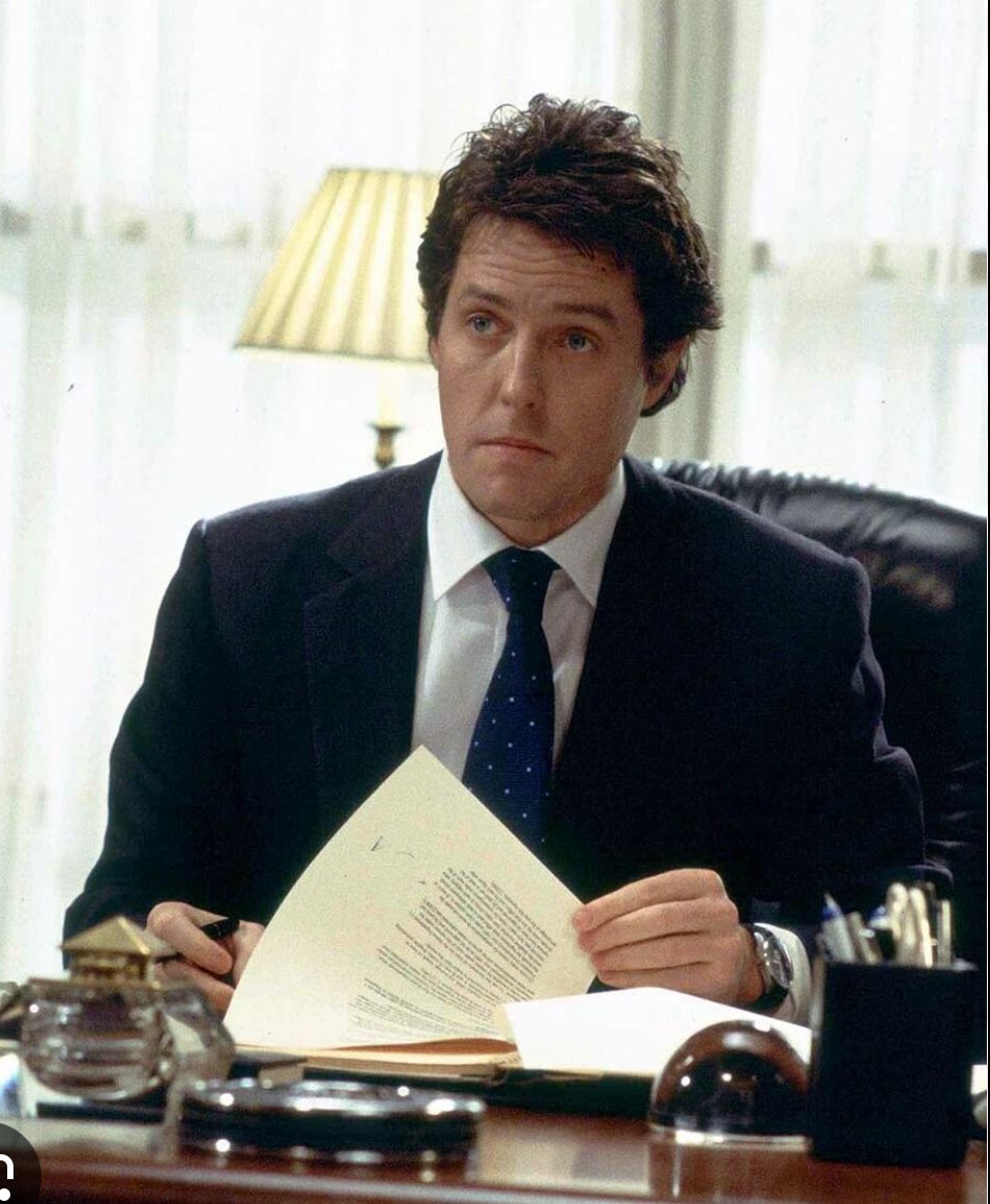Si besoin je soumets une idée de PM… il est dans le front républicain, il aime le compromis, personne n’a mis son veto, et dans Love actually il s’en sort vachement bien … si je peux aider …