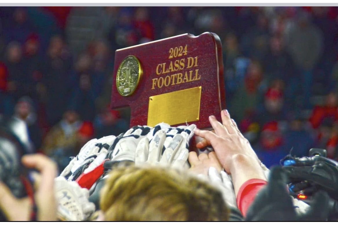 dane_chad's tweet image. Very proud of my son today. Helped bring home a little hardware in the last couple of weeks. He and his teammates have worked their tails off for the last four years. What a great group to be a part of.