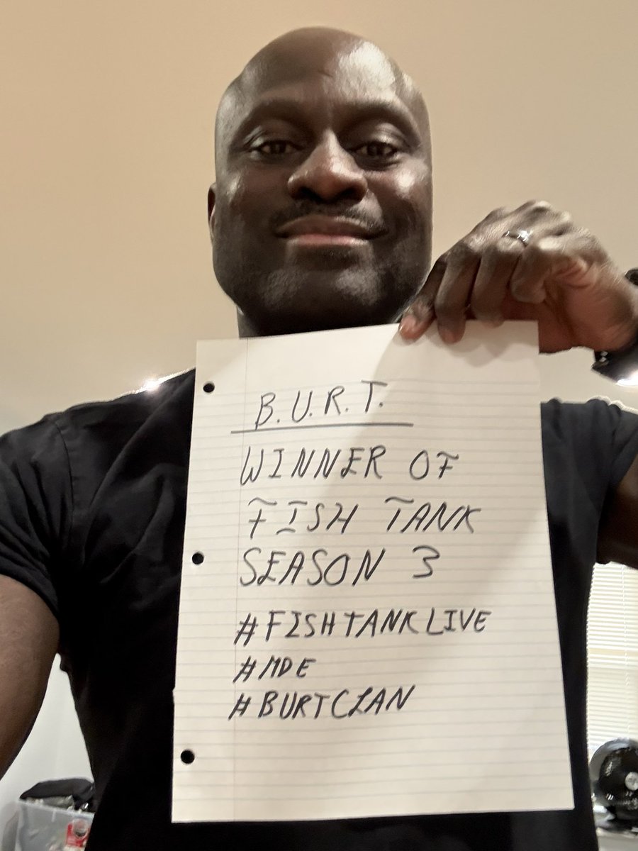 BurtBronx's tweet image. Can’t wait to start streaming, merchandise, interviews, guest appearances, and embarking this new chapter in life as Burt Bronx: SFW Content Creator &amp;amp; Actor . #BurtClan #MDE #fishtanklive #fishtankdotlive #fishtankislive #goldburt #diamondburt