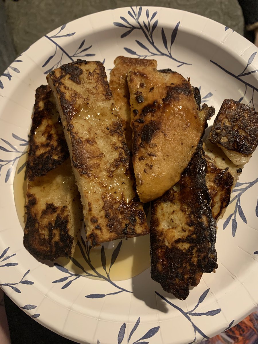 cpaine50311's tweet photo. So when I was excited about making bread last week.. I wouldn’t say it necessarily rose. 🍞 I tried 3x so far with varying, minimal success.. BUT it made kick ass French toast for lunch today!  #happyaccidents #cookfromscratch #homemadebread #sahm https://t.co/V6OOmvvBxZ