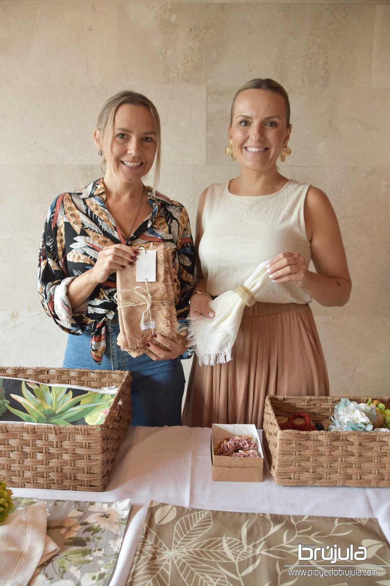 Revista Brújula tweet media