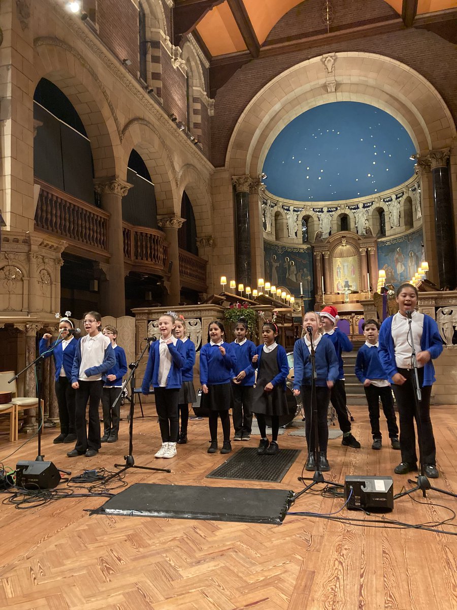 TMETrust's tweet photo. Our staff and pupils are incredibly talented. Amazing performances from our #Meadfamily at tonight’s Christmas concert. https://t.co/qduevu0Q38
