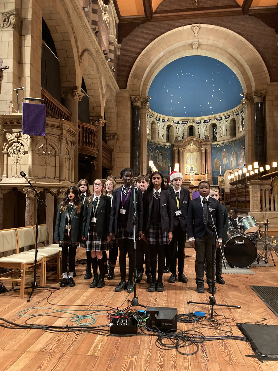 TMETrust's tweet photo. Our staff and pupils are incredibly talented. Amazing performances from our #Meadfamily at tonight’s Christmas concert. https://t.co/qduevu0Q38