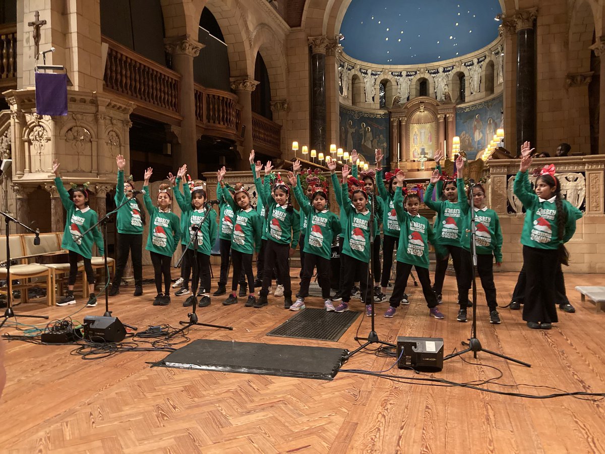 TMETrust's tweet photo. Our staff and pupils are incredibly talented. Amazing performances from our #Meadfamily at tonight’s Christmas concert. https://t.co/qduevu0Q38