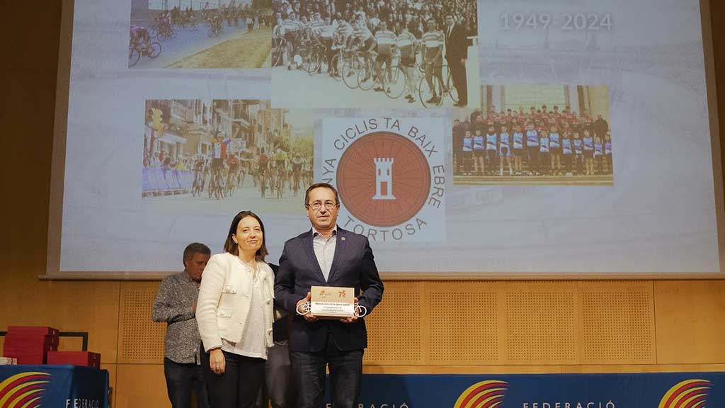 Ebresports1's tweet photo. 🏆 Protagonistes ebrencs a la Gala Ciclista de final de temporada de la Federació

▶ LA NOTÍCIA: https://t.co/3D9MjjhPbk

@ciclismecat @QuerolRaul @Tortosa @JordiJordanEbre @vgraufe @esportcat @JoanBarbera7 #Tortosa #TerresdelEbre https://t.co/Qf7NKMrp0n