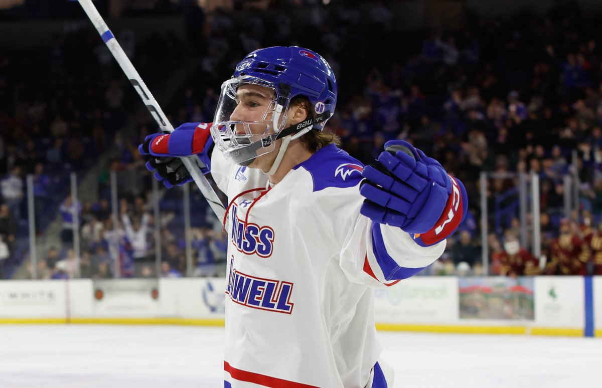 Mirko making his mark🤩

After his two-goal performance against BC on Friday night, Mirko Buttazzoni is your Hockey East Rookie of the Week!

🔗: tinyurl.com/22gookk2

#UnitedInBlue | #HockeyEast