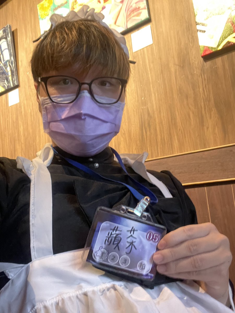 果果女僕參戰～
答應的女僕裝說到做到
最後一次的線下活動完美落幕
最後的歌差點眼淚就掉下來了
好想再繼續參加下去🥲
這三年好快就過去了
做了好多好多的事情
捏嚕公車、背著捏環島、學剪輯、學畫圖、當阿委、做了終身唐揚げ徽章…
也感謝很多唐揚げ幫忙我才能順利完成這些(蘋茶一鞠躬
#闇音ネル